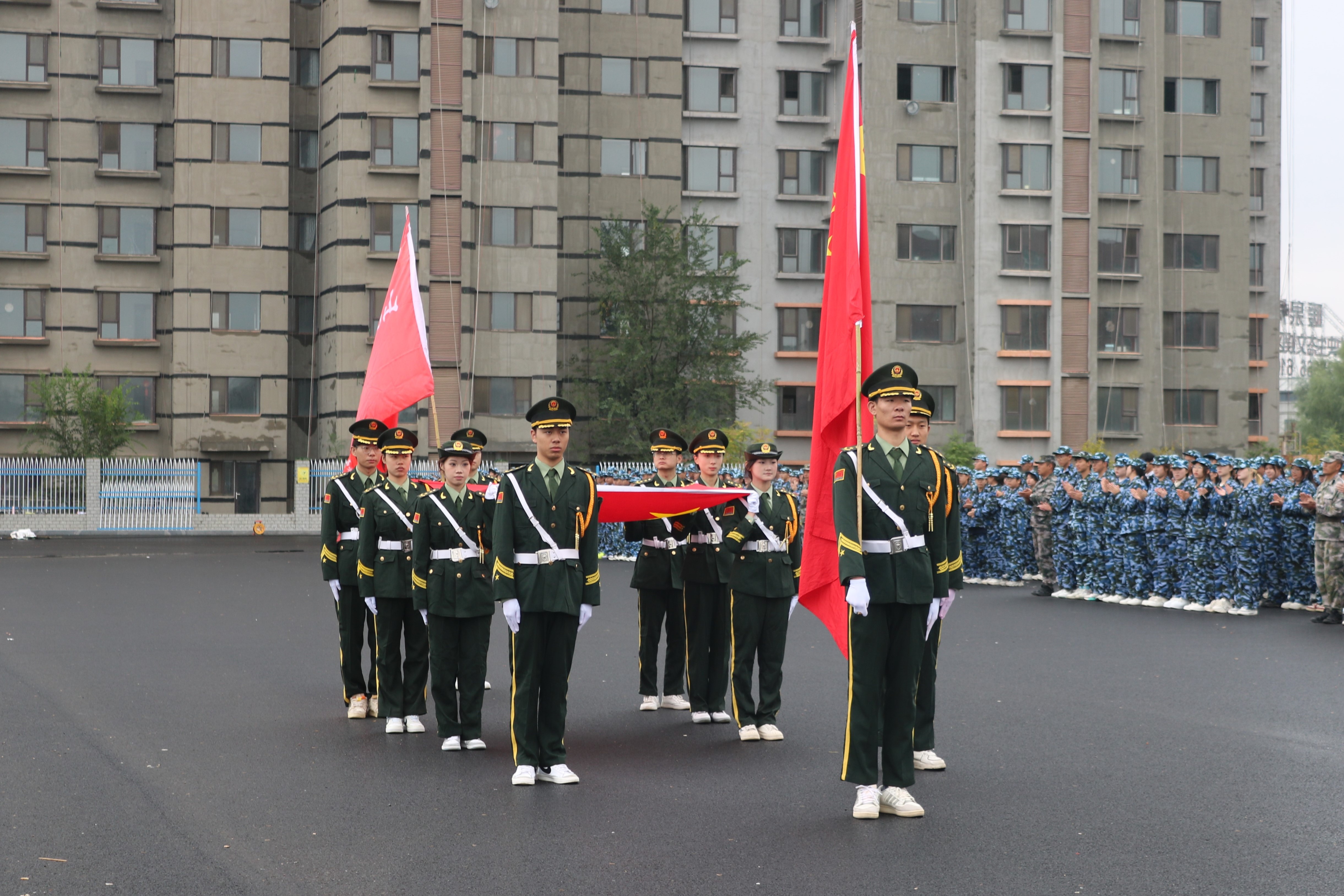 我校举行2024级学生开学典礼暨军训汇演